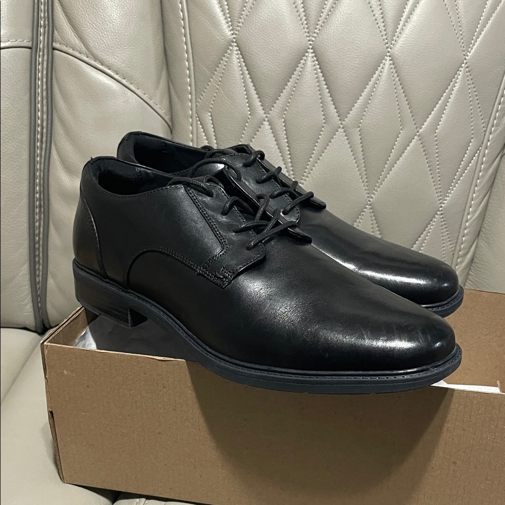 Hush Puppies Men's Black Leather Lace-Up Derby - Picture 5 of 9